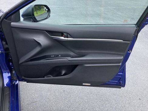 Certified 2018 Toyota Camry LE FWD image 29