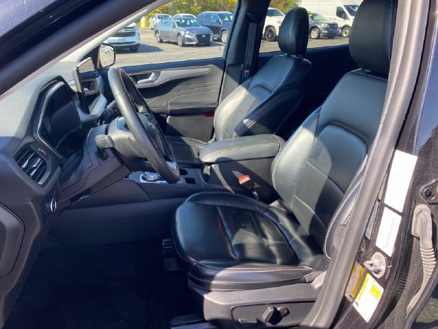 Used 2024 Ford Escape Platinum AWD/4WD image 16