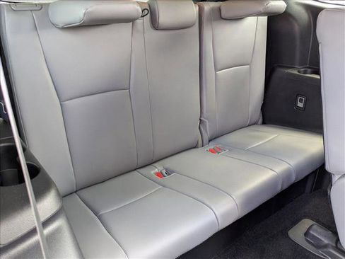 Used 2025 Toyota Highlander XLE image 23