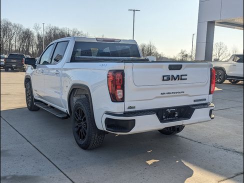 Used 2023 GMC Sierra 1500 Elevation w/ LPO, Elevation Black Package AWD/4WD image 8