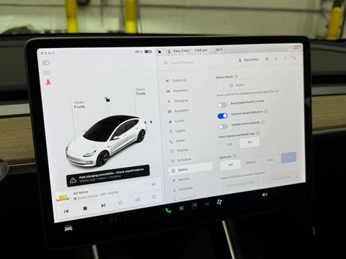 Used 2020 Tesla Model 3 Standard Range Plus image 36