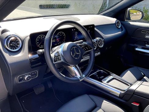Used 2026 Mercedes-Benz GLA 250 4MATIC image 13