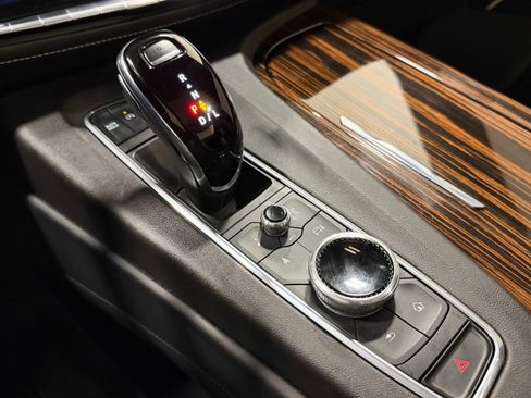 Used 2023 Cadillac Escalade Premium Luxury AWD/4WD image 60