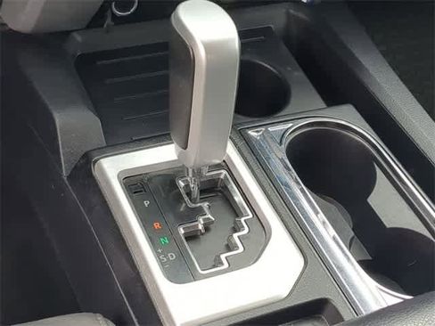 Used 2017 Toyota Tundra SR5 w/ SR5 Upgrade Package image 31