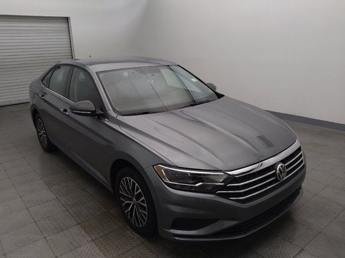 Used 2021 Volkswagen Jetta SE FWD image 13
