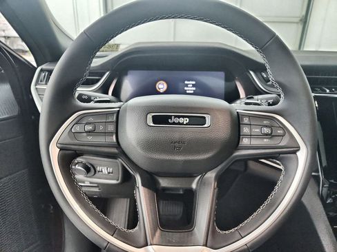 New 2025 Jeep Grand Cherokee Laredo X image 22