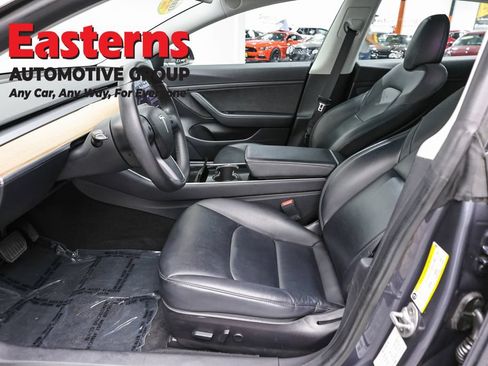 Used 2020 Tesla Model 3 Standard Range Plus RWD image 14
