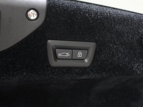Used 2014 Rolls-Royce Wraith RWD image 93