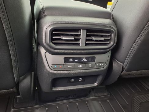 New 2026 Honda Pilot Touring image 24