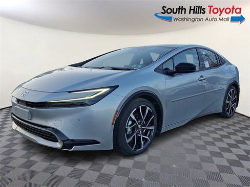 New 2026 Toyota Prius Plug-In Hybrid image 3