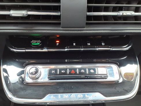 Used 2024 Lincoln Corsair AWD w/ Equipment Group 101A image 18