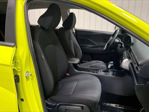 Used 2025 Hyundai Kona SEL image 7