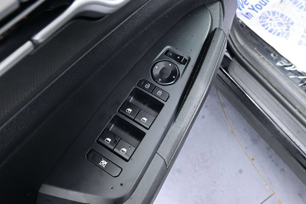 Used 2026 Kia Sportage LX FWD image 28