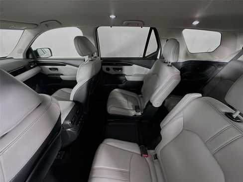 Used 2024 Honda Pilot EX-L image 11