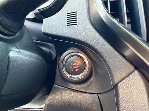 Used 2022 Subaru Ascent Onyx Edition image 9