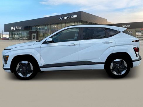 New 2025 Hyundai Kona SEL image 3