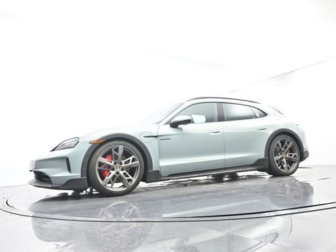 Certified 2025 Porsche Taycan 4S AWD/4WD image 44