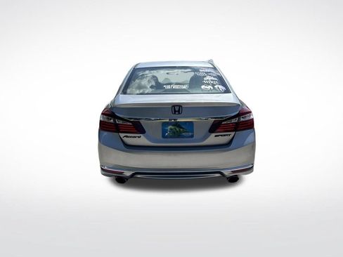 Used 2017 Honda Accord Sport image 7