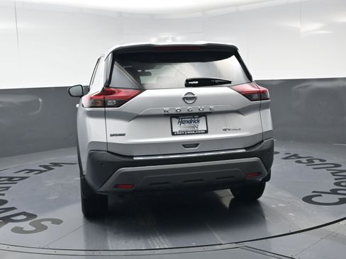Used 2021 Nissan Rogue SV image 8