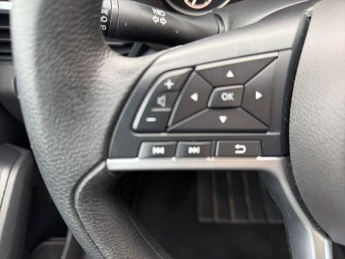 Used 2025 Nissan Altima 2.5 SV FWD image 23