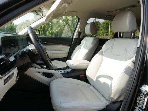 Certified 2024 Kia Telluride S AWD/4WD image 35