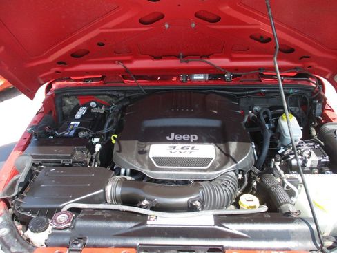 Used 2012 Jeep Wrangler Sport w/ Connectivity Group image 15