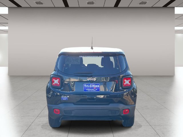 Used 2023 Jeep Renegade Latitude AWD/4WD image 4