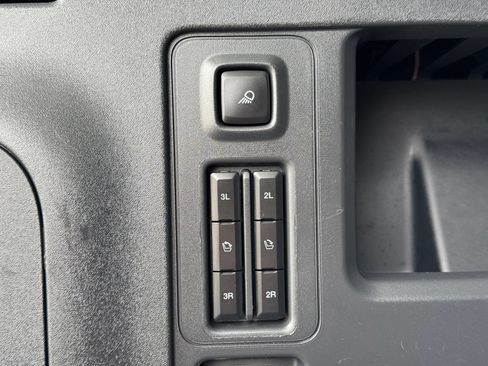 Used 2025 Ford Expedition Active AWD/4WD image 39