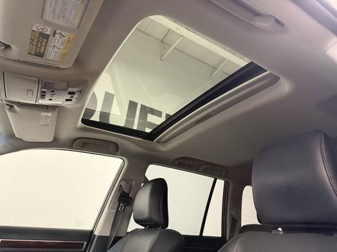 Used 2018 Lexus GX 460 image 10