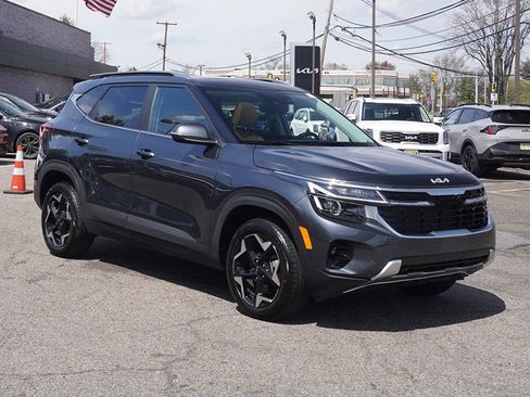 Used 2024 Kia Seltos EX image 55