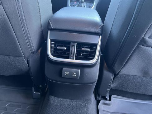 Used 2022 Subaru Outback Premium image 15