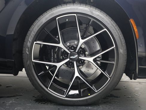 New 2026 Aston Martin DBX 707 image 42