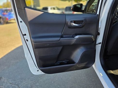 Used 2023 Toyota Tacoma TRD Off-Road image 20