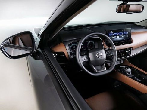 Used 2025 Nissan Rogue Platinum w/ Platinum Premium Package image 25