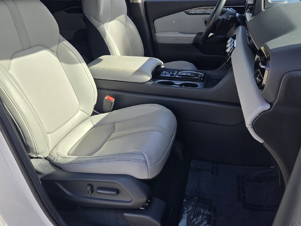Used 2024 Honda Pilot Touring image 17