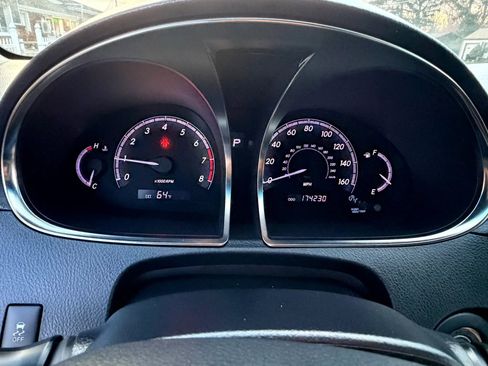 Used 2012 Toyota Avalon FWD image 11