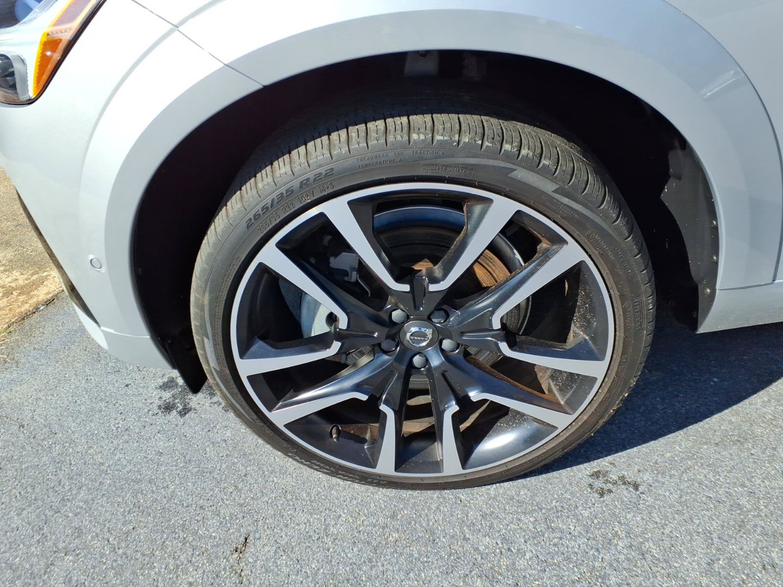Used 2023 Volvo XC60 T8 Ultimate w/ Climate Package AWD/4WD image 11