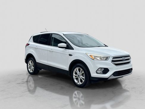 Used 2017 Ford Escape SE FWD image 10