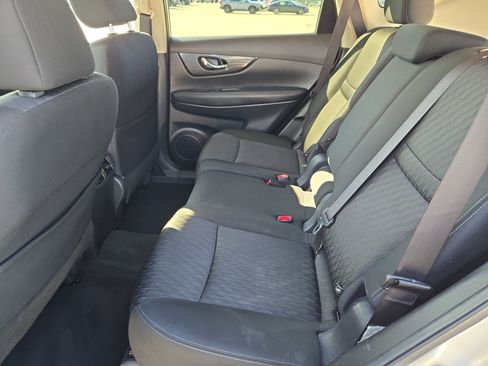 Used 2020 Nissan Rogue SV FWD image 26