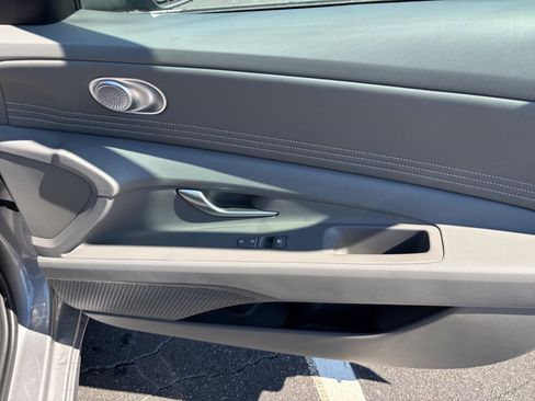 New 2025 Hyundai Elantra Sport image 31