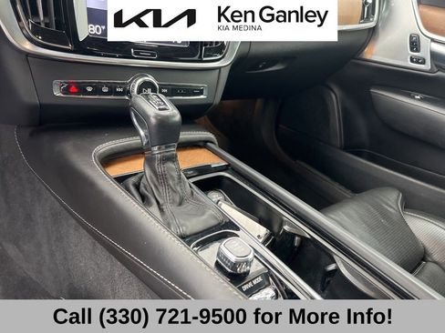 Used 2018 Volvo S90 T6 Inscription w/ Convenience Package image 34