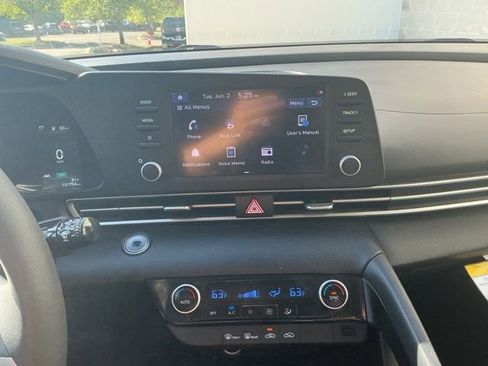 Used 2022 Hyundai Elantra SEL w/ Cargo Package FWD image 21