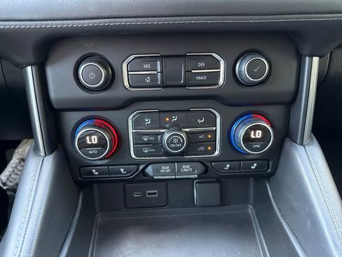 Used 2022 Chevrolet Tahoe LT AWD/4WD image 19