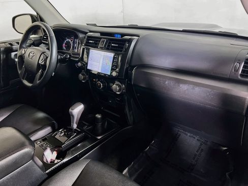 Certified 2022 Toyota 4Runner TRD Off-Road Premium AWD/4WD image 25