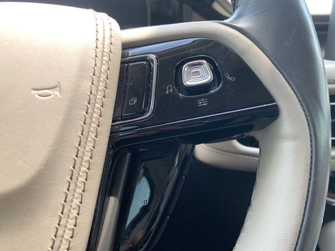 Used 2022 Lincoln Aviator Reserve w/ Equipment Group 201A AWD/4WD image 20