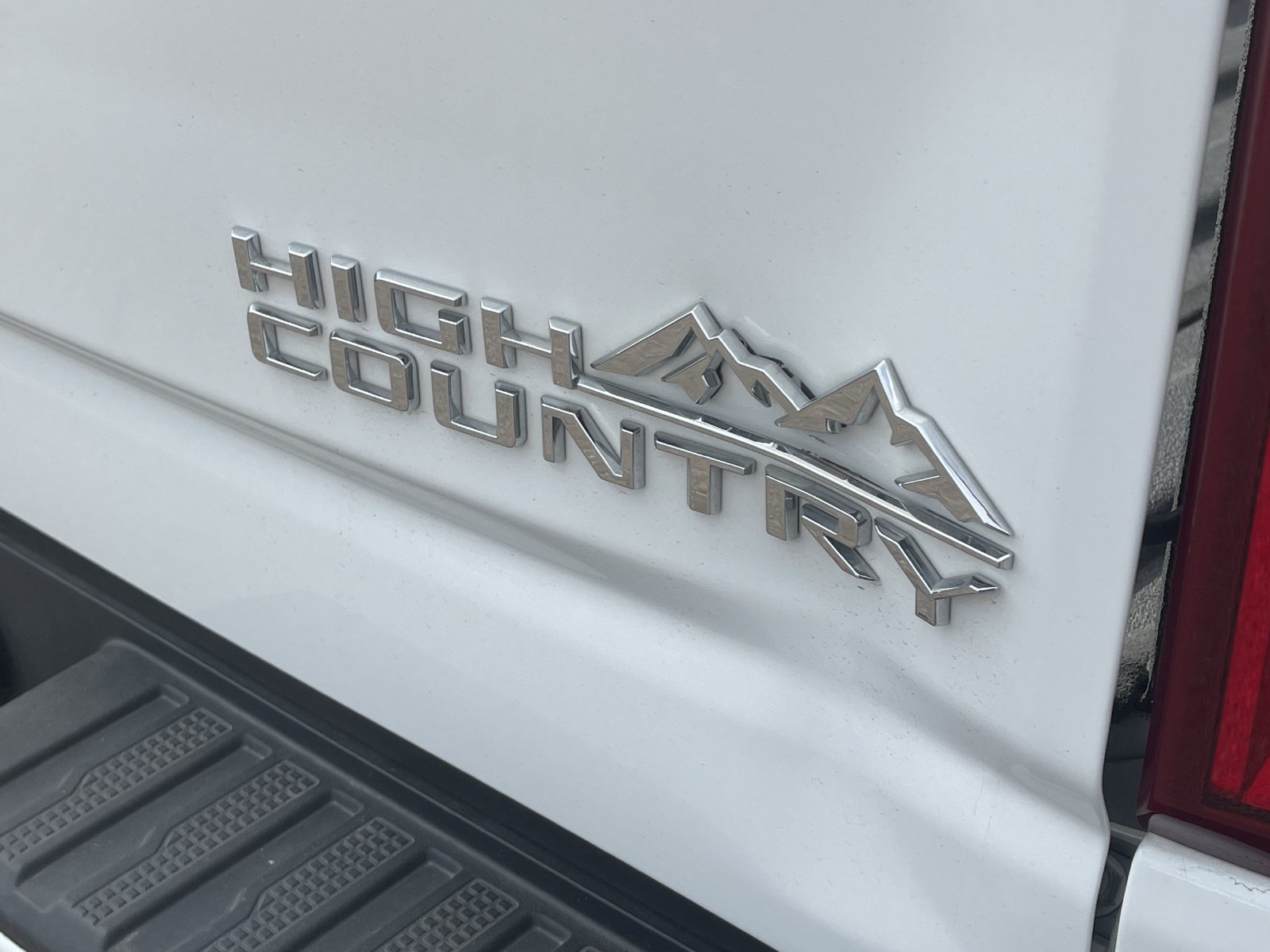 Used 2020 Chevrolet Silverado 2500 High Country w/ Z71 Off-Road Package AWD/4WD image 9
