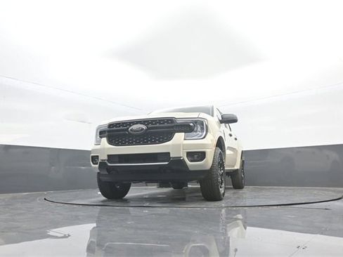 New 2025 Ford Ranger XLT w/ Black Appearance Package image 25