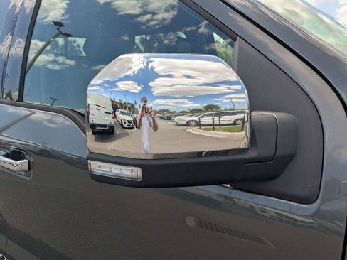 Used 2016 Ford F150 Lariat image 12