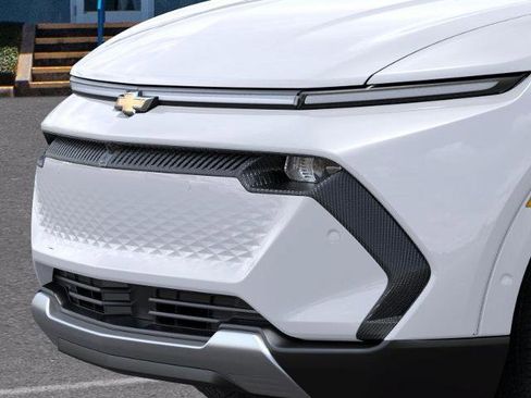 New 2025 Chevrolet Equinox EV LT image 13