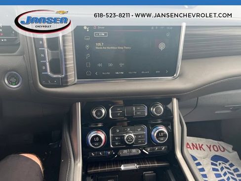Used 2024 GMC Yukon Denali AWD/4WD image 19